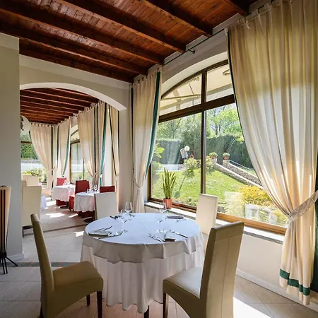 Kinzica Hotel